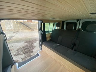 Opel Vivaro 2007 con 148500km rastelada