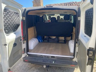 Opel Vivaro 2007 con 148500km rastelada