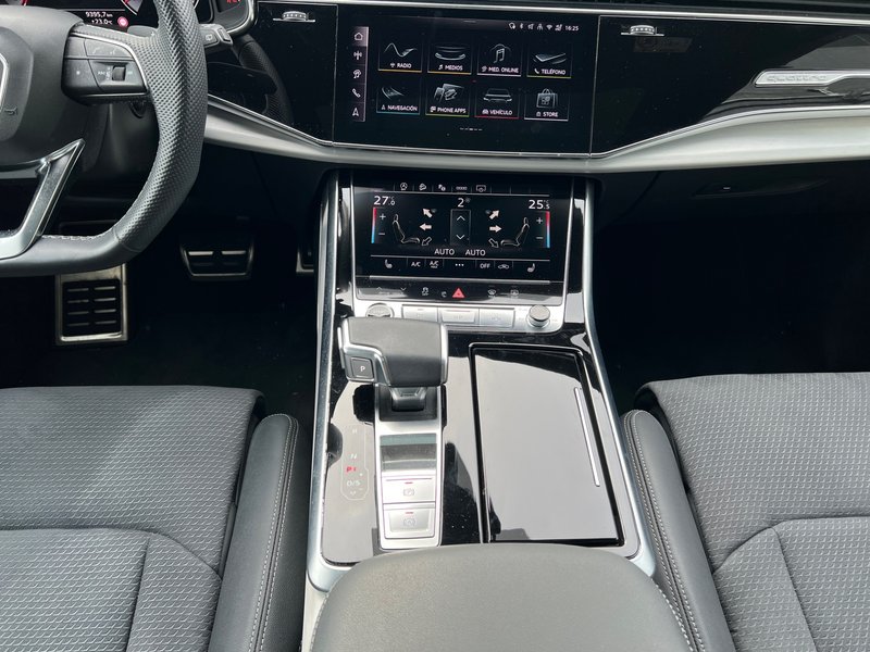 Audi Q8 2024, foto 27