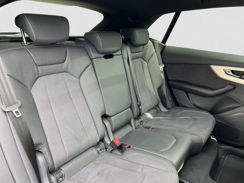 Audi Q8 2024, foto 33