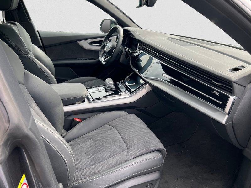Audi Q8 2024, foto 15