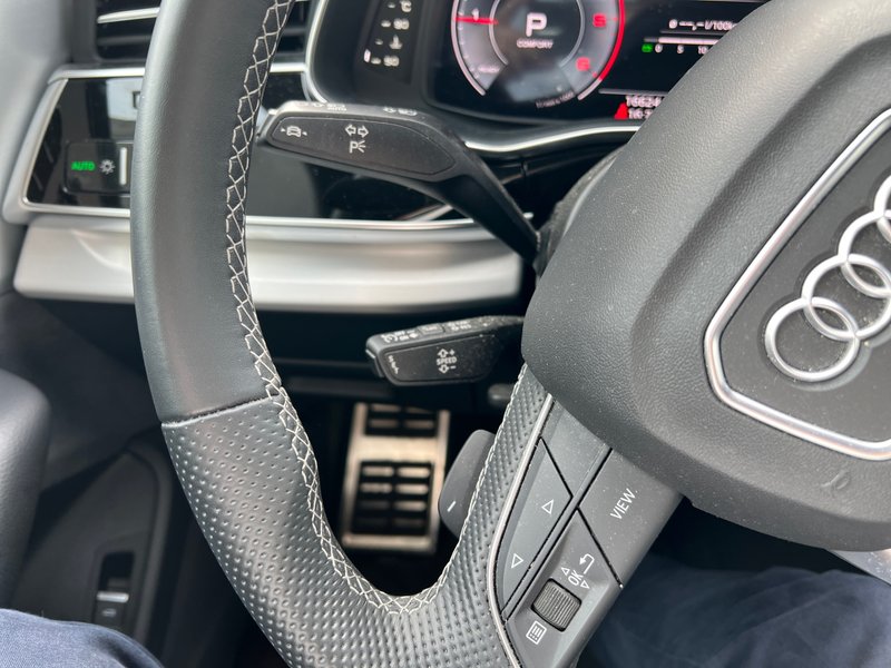 Audi Q8 2024, foto 21