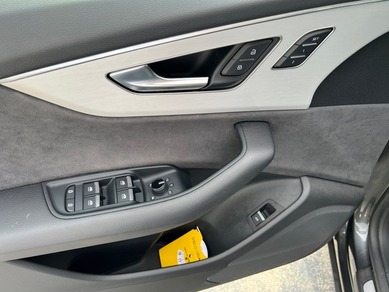 Audi Q8 2024, foto 17