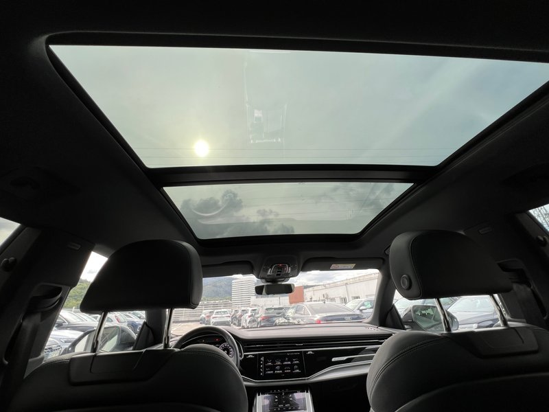 Audi Q8 2024, foto 32