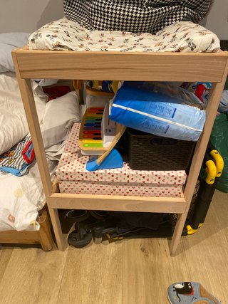 Cambiador IKEA madera con colchoneta