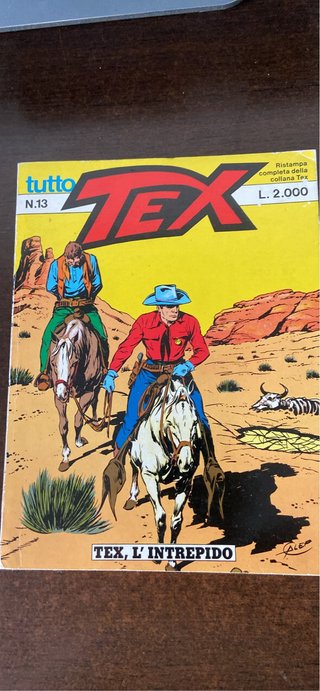 10 albi di Tex in buone condizioni
