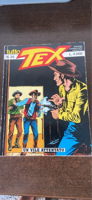 10 albi di Tex in buone condizioni