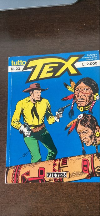 10 albi di Tex in buone condizioni
