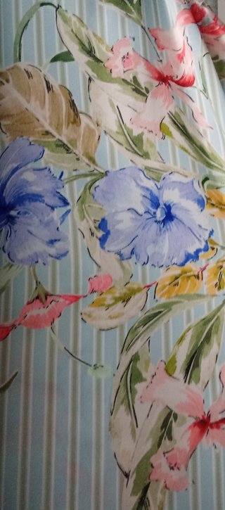 Blusa Zara satinada floral talla L