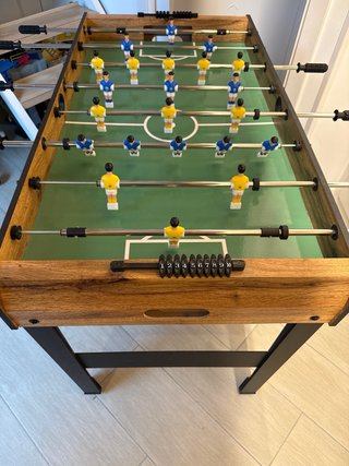 Futbolín de madera