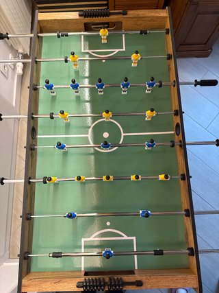Futbolín de madera