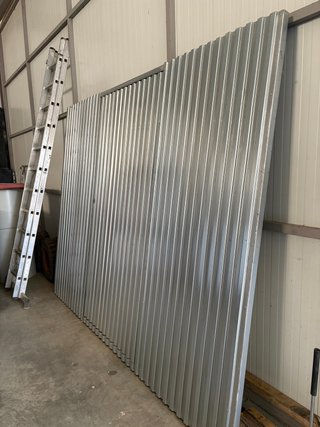 Puerta de garaje galvanizada (nueva a estrenar)