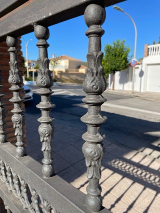 Portón de hierro forjado