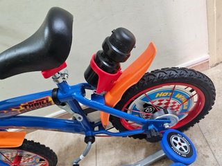 Bicicleta Hot Wheels +4 años