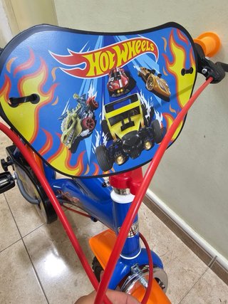 Bicicleta Hot Wheels +4 años
