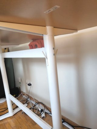Mesa alta oficina Ikea y 2 sillas regulables