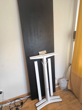 Mesa alta oficina Ikea y 2 sillas regulables