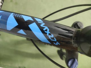 Bicicleta de Montaña Orbea Negra y Azul