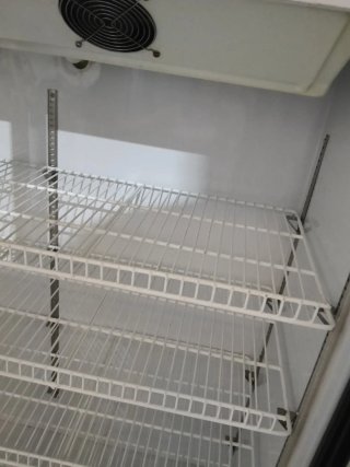Nevera expositora de bebidas