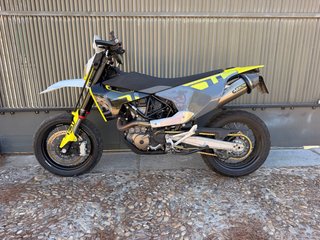 Husqvarna 701 Supermoto 2023