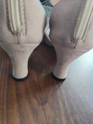 Zapatos de tacón beige