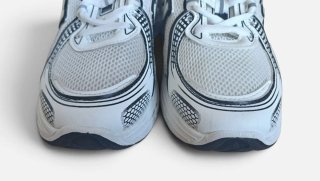 Zapatillas New Balance 740 (Talla 37)