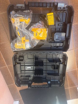 Atornillador DeWalt DCF887D2 18V