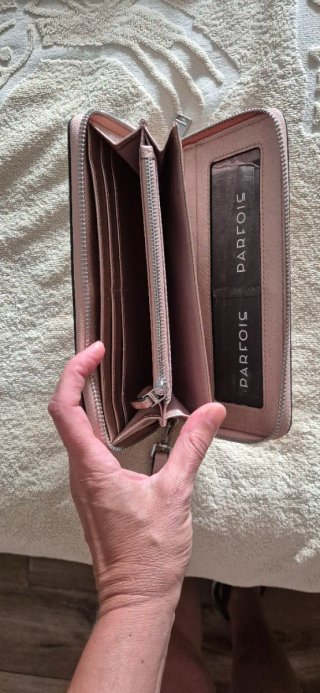 Cartera Parfois rosa y plateada