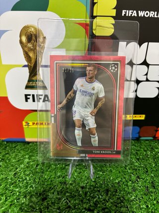 Toni Kroos Red Refractor /25 Topps Museum