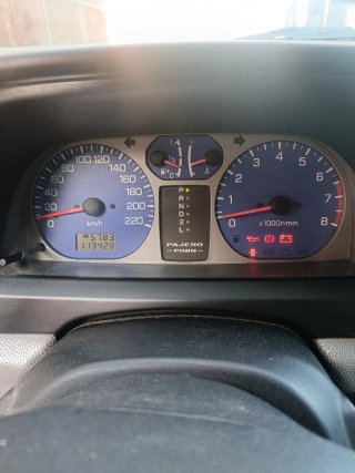 Mitsubishi Montero 2002