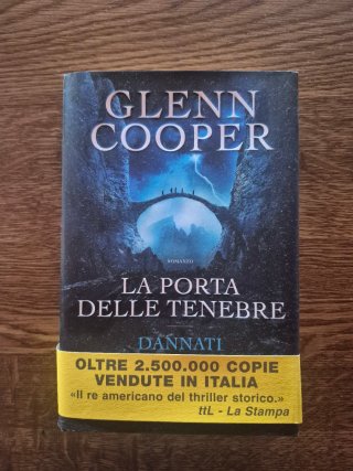 La porta delle tenebre. Dannati