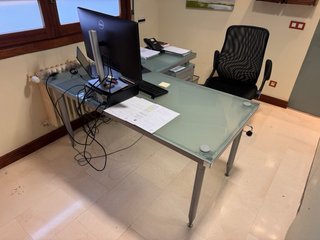 Mesa de estudio/despacho cristal y metal