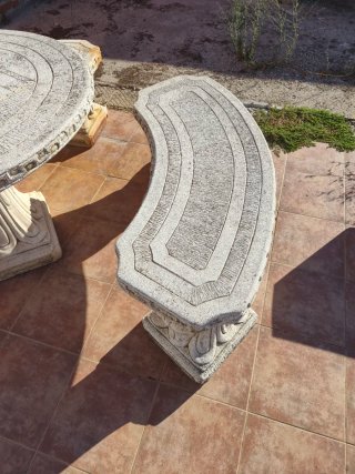 Mesa de piedra con bancos para jardín