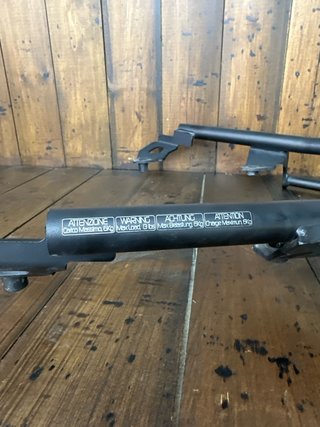 Herraje Soporte Baúl Moto Negro