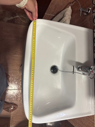Lavabo de 50x40cm. Pie del lavabo 65cm
