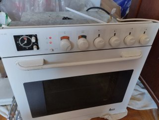 Vitrocerámica Teka y horno cambio por mudanza