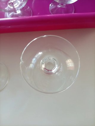 11 copas de coñac pequeñas