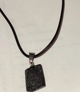 Colgante Turmalina Negra con Cordón