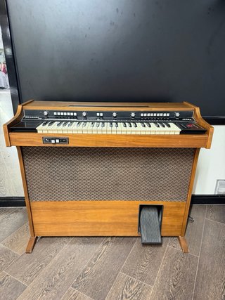 Órgano Vintage FESMA Granada 49