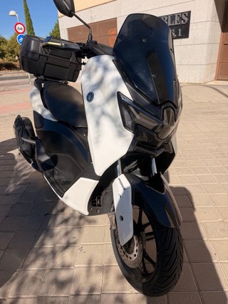 Yamaha NMAX 125 2025 Blanca