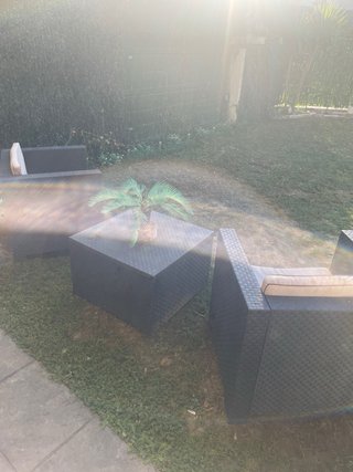 Conjunto jardín: 2 sillas y mesa ratán