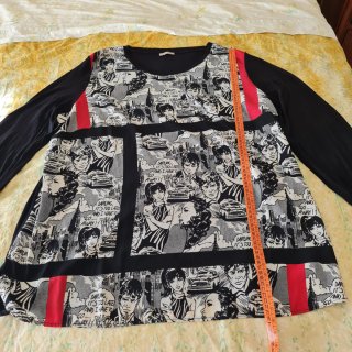 Maglia donna stampa fumetto