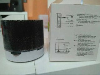 Mini Altavoz Portátil Negro y Blanco