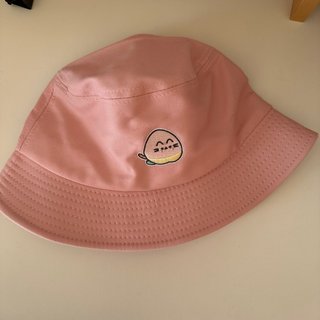 Sombrero rosa Pusheen con melocotón