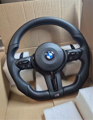 Volante Pack M Cuero Perforado Levas