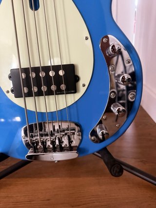 Bajo 5 cuerdas Marcus Miller Z3