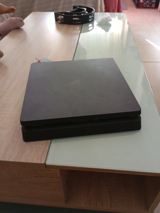 Consola PlayStation 4 Negra