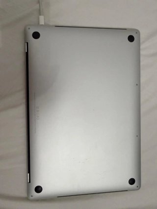 MacBook Pro 2017 i7 256GB 16GB Plata