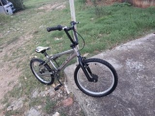 Bicicleta BMX Monty