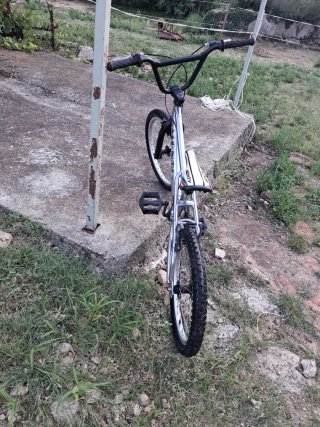 Bicicleta BMX Monty